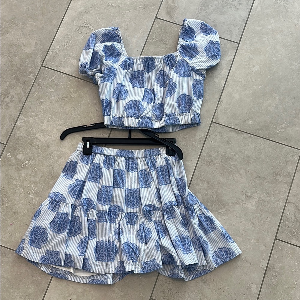 Blue Floral Puff Sleeve sea shell Crop Top & Skirt Set